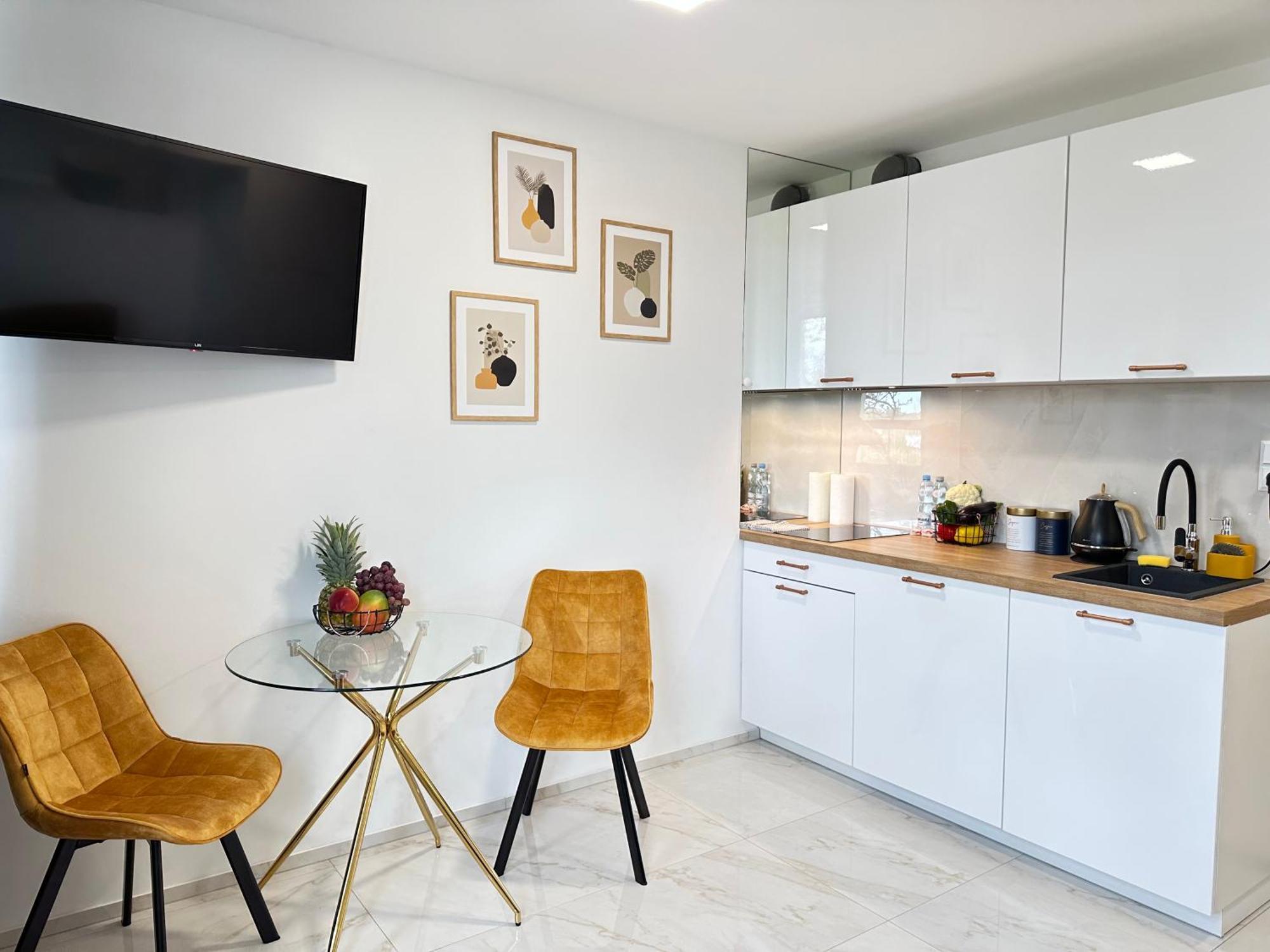 Moveen! Wynajem Apartamentow We Wroclawiu! 10 Minut Od Centrum Apartament *