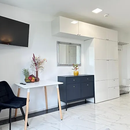 Moveen! Wynajem Apartamentow We Wroclawiu! 10 Minut Od Centrum Exteriér fotografie