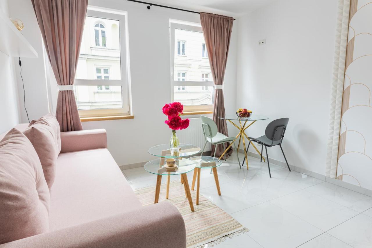 Moveen! Wynajem Apartamentow We Wroclawiu! 10 Minut Od Centrum Apartment *