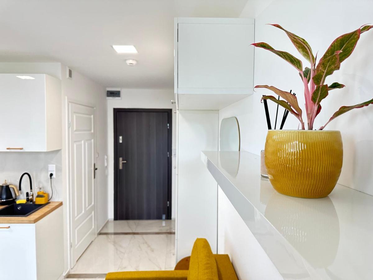 Moveen! Wynajem Apartamentow We Wroclawiu! 10 Minut Od Centrum Apartment *