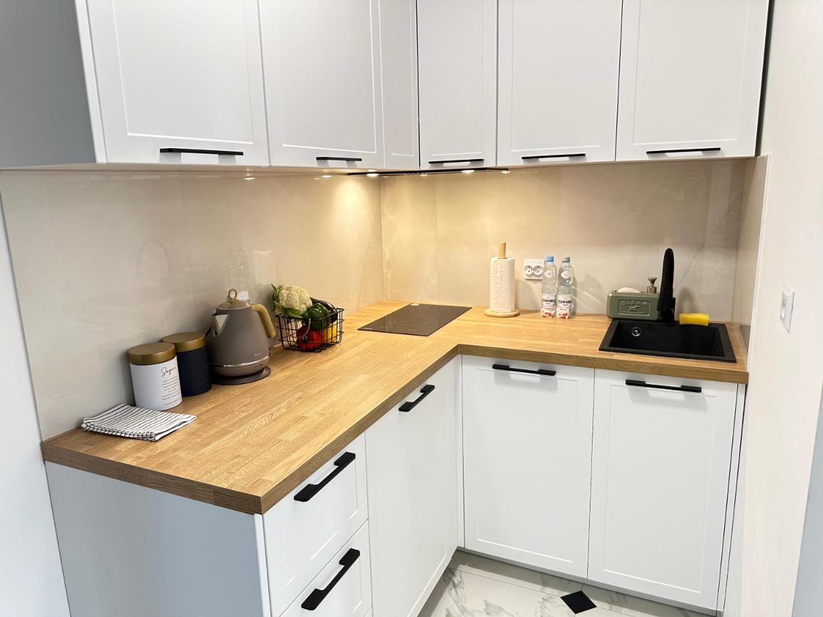 Moveen! Wynajem Apartamentow We Wroclawiu! 10 Minut Od Centrum Apartment