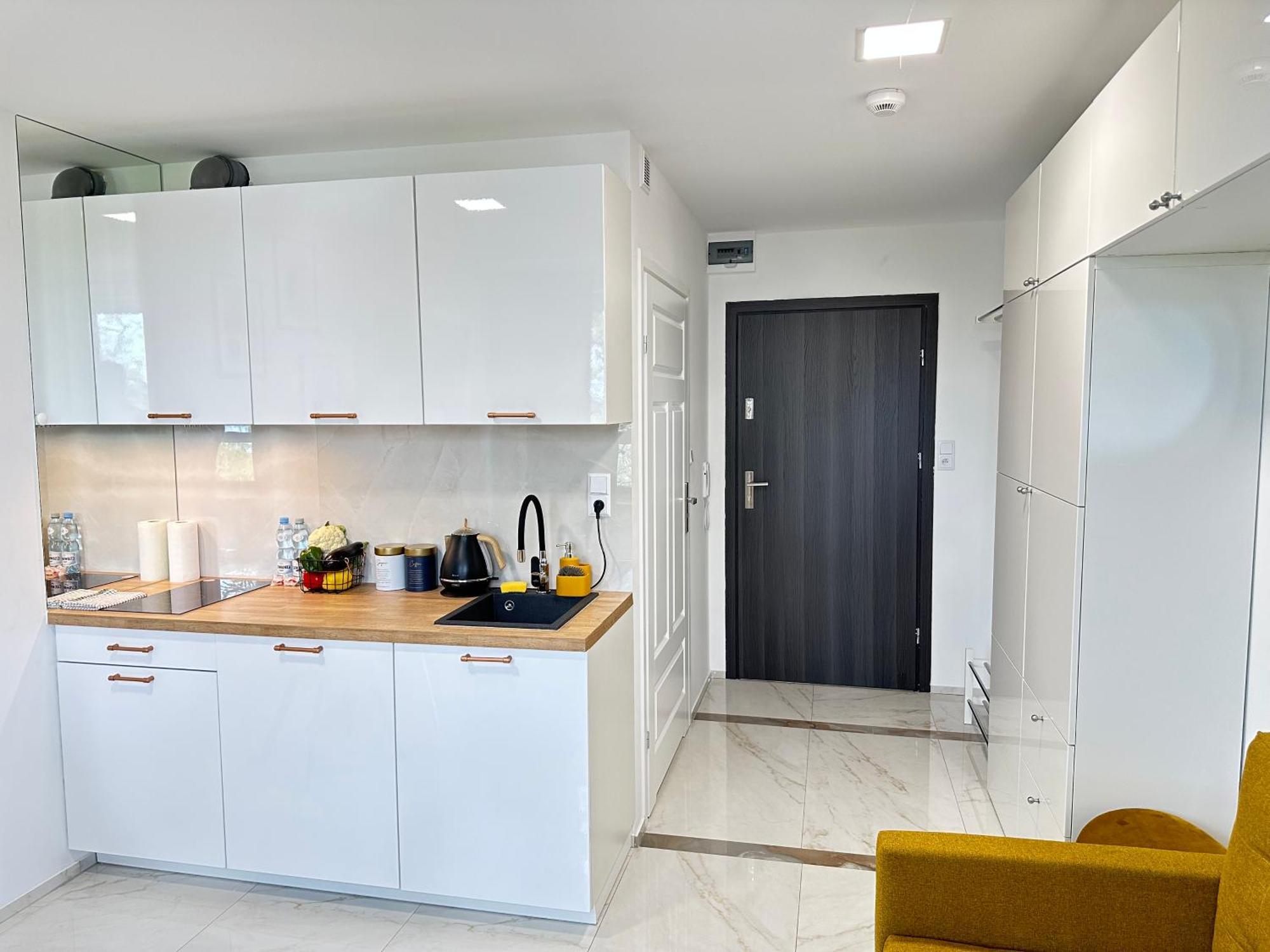 Moveen! Wynajem Apartamentow We Wroclawiu! 10 Minut Od Centrum Apartment