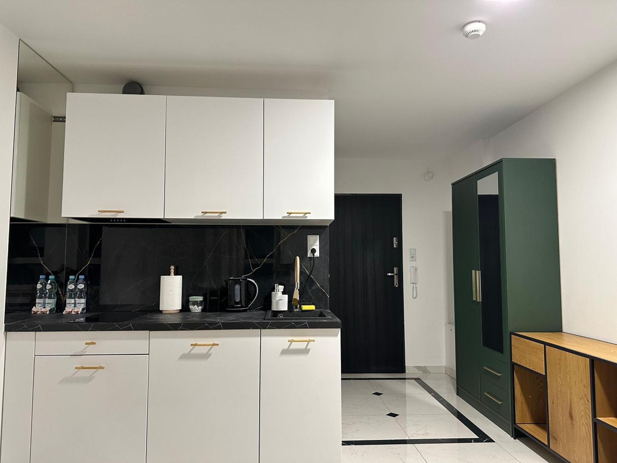 Moveen! Wynajem Apartamentow We Wroclawiu! 10 Minut Od Centrum Apartment *
