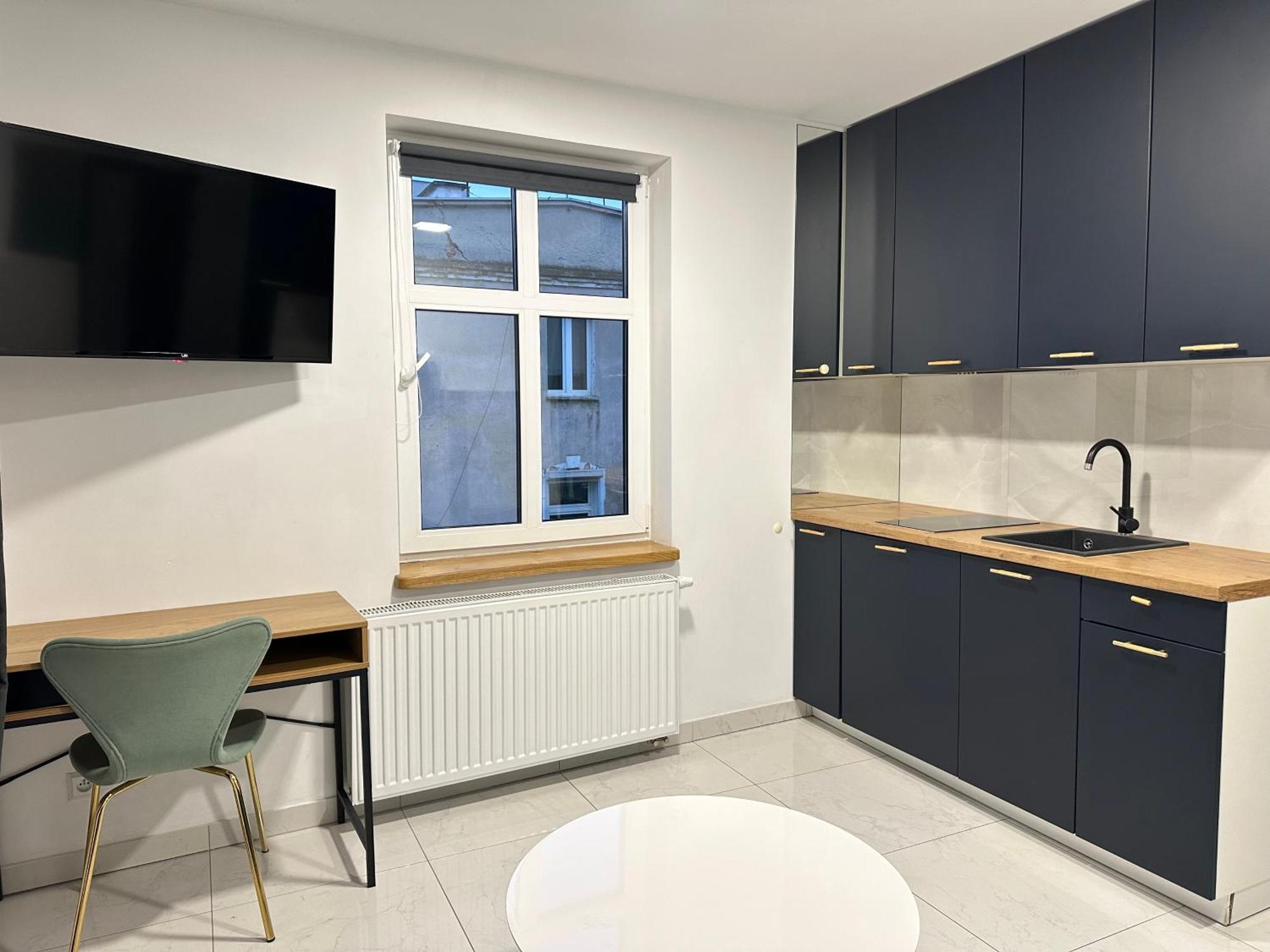 Moveen! Wynajem Apartamentow We Wroclawiu! 10 Minut Od Centrum Apartment