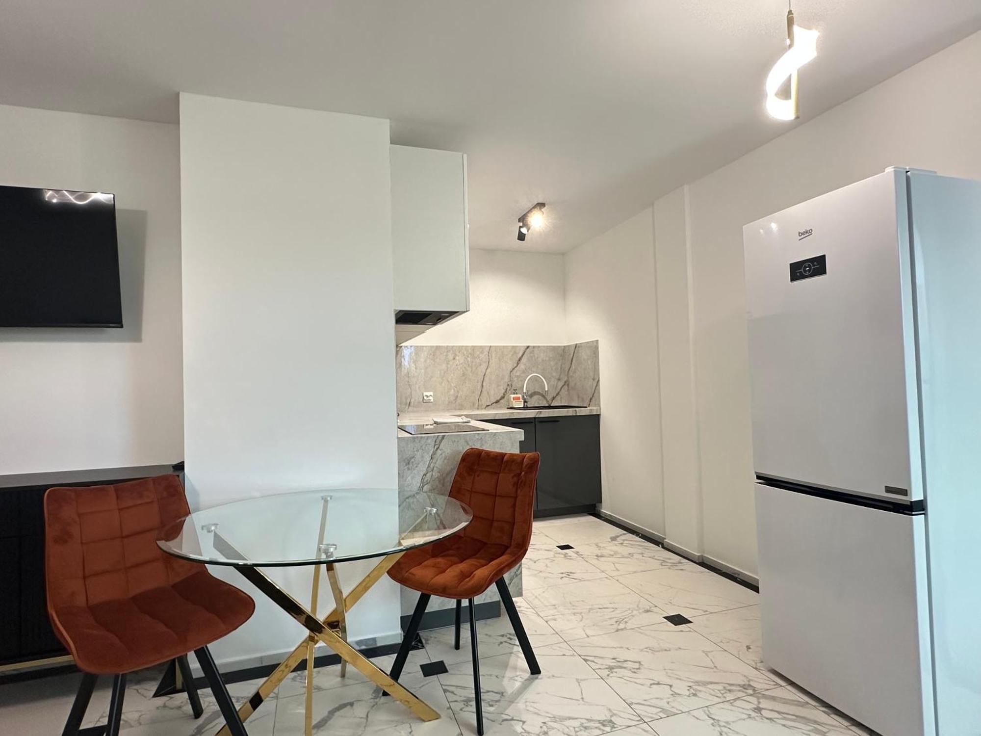 Moveen! Wynajem Apartamentow We Wroclawiu! 10 Minut Od Centrum Apartament *