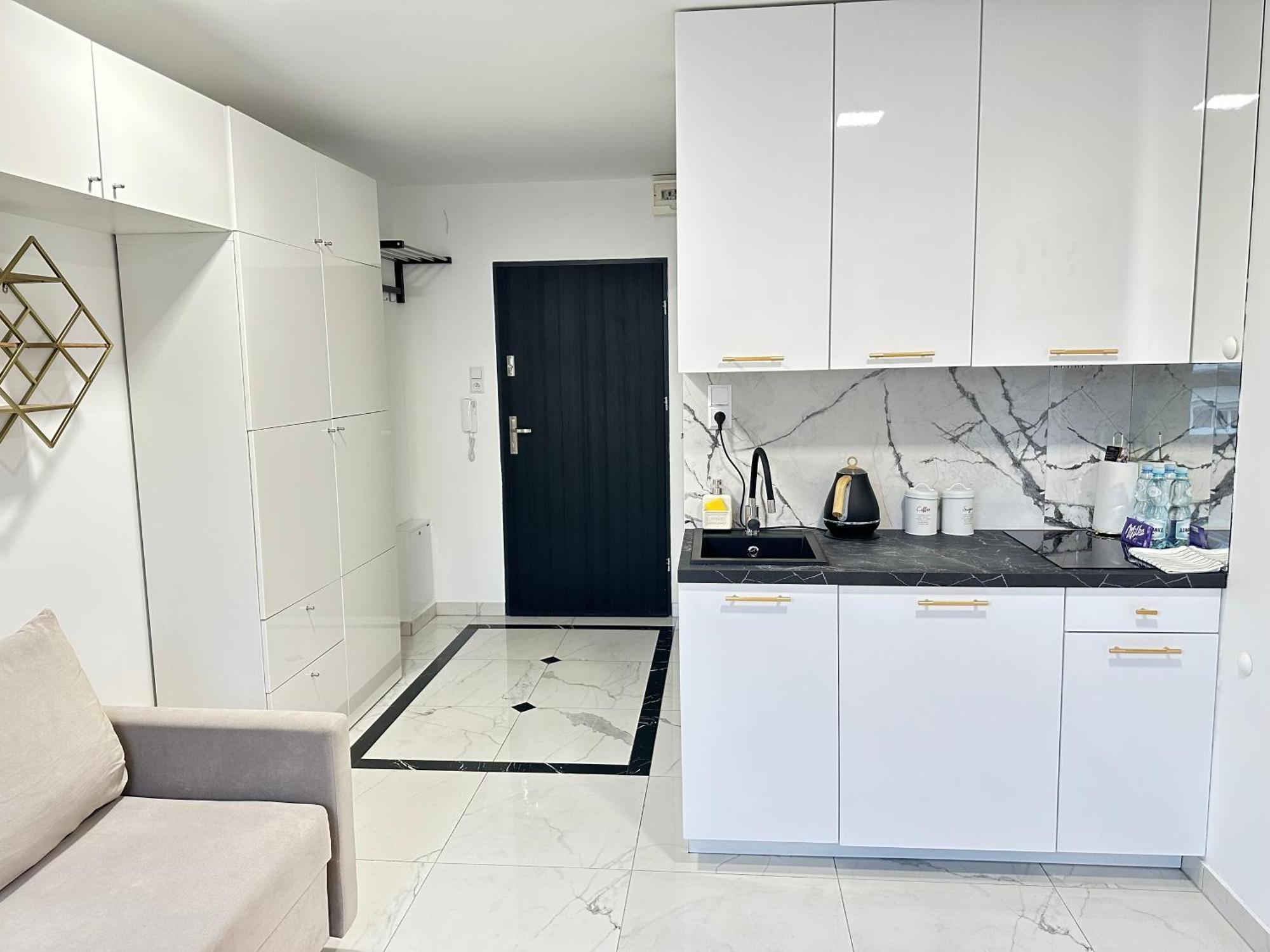 Moveen! Wynajem Apartamentow We Wroclawiu! 10 Minut Od Centrum Apartment Wroclaw