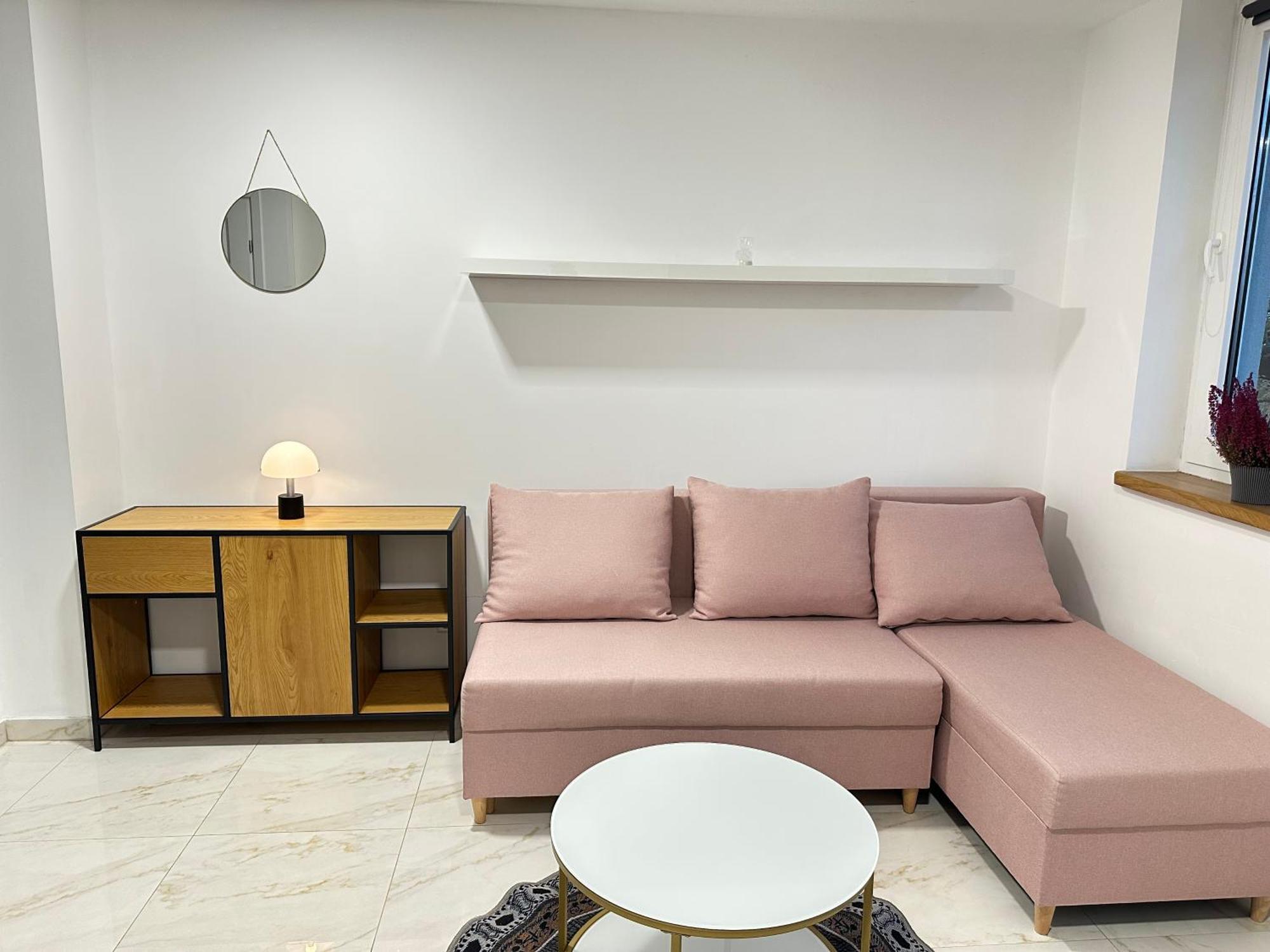 Moveen! Wynajem Apartamentow We Wroclawiu! 10 Minut Od Centrum Wrocław